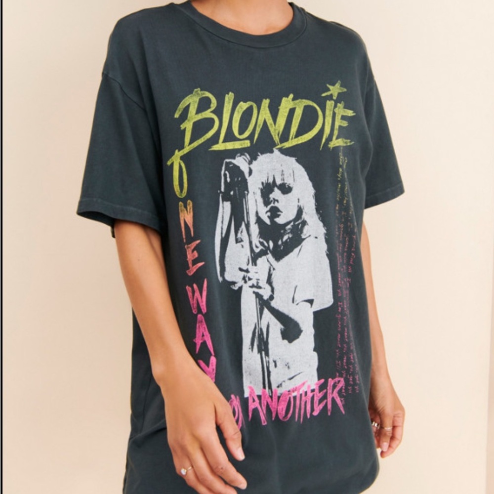 Daydreamer Graphic Tee - Black with Pink and Yellow - Picture 4 of 4